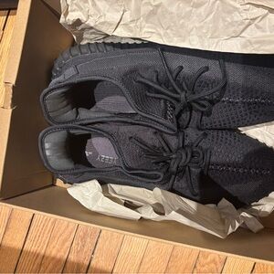 NWT Yeezy 350 V2
